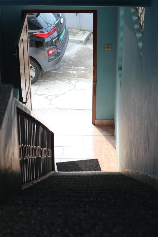 Bed And Bath For 1-8 People Hotel Thiruvananthapuram Buitenkant foto