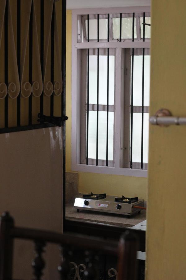Bed And Bath For 1-8 People Hotel Thiruvananthapuram Buitenkant foto
