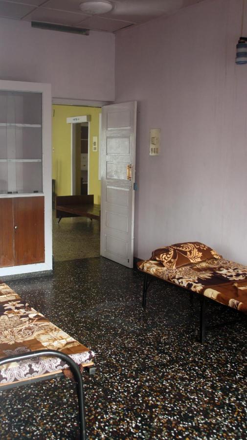 Bed And Bath For 1-8 People Hotel Thiruvananthapuram Buitenkant foto